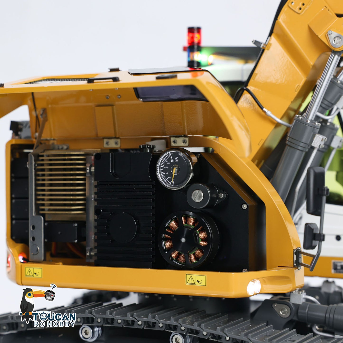 1/14 RC Hydraulic Excavator 914 5-ways Valve Metal Remote Control Digger Model CNC and Stainless Steel Sheet Metal Processing