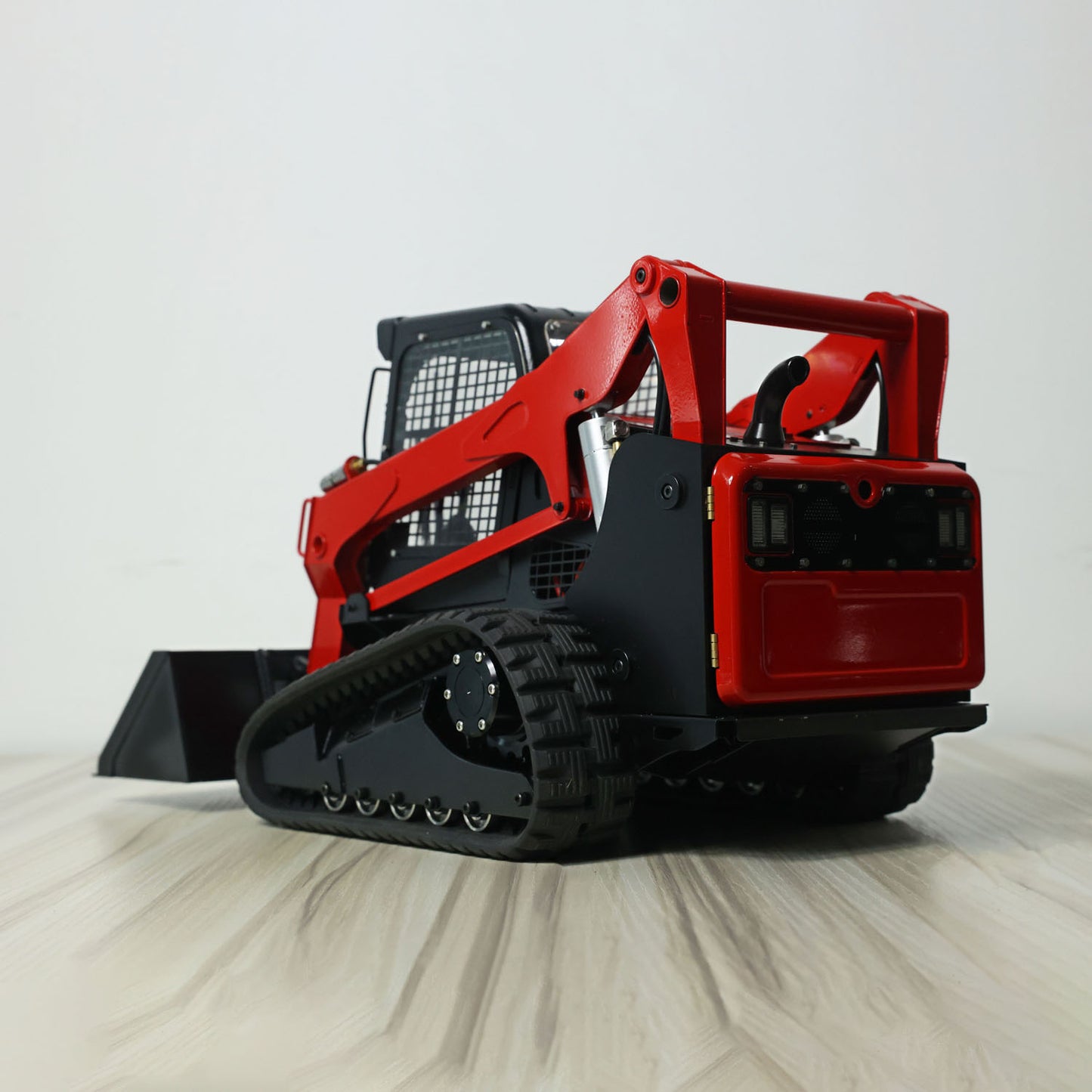 1/14 RC Hydraulic Skid-Steer Tracked Loader SM770 Remote Control Car Light Sound