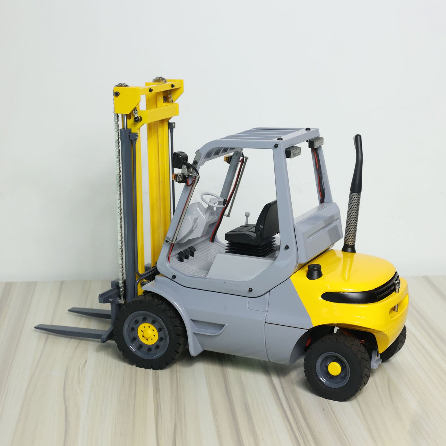 1/14 Hydraulic RC Forklift Wheeled Transfer Car Metal Construction Vehicles